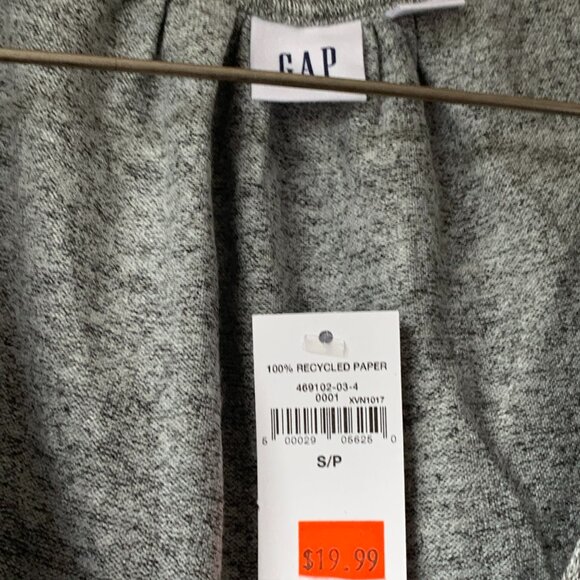 NWT Gap Grey Loose Tank Top - Picture 2 of 4